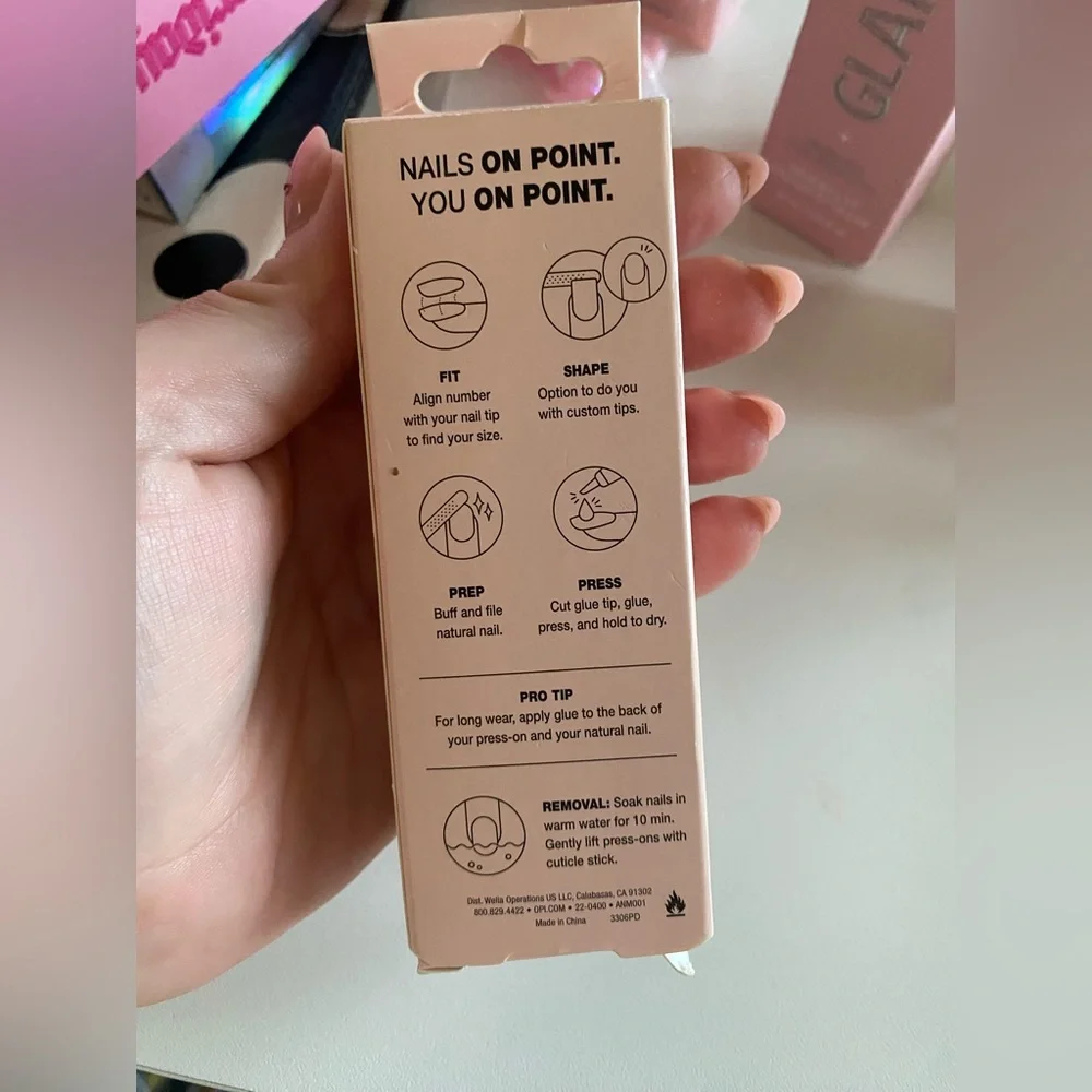 OPI On Point Press-On Nails - French